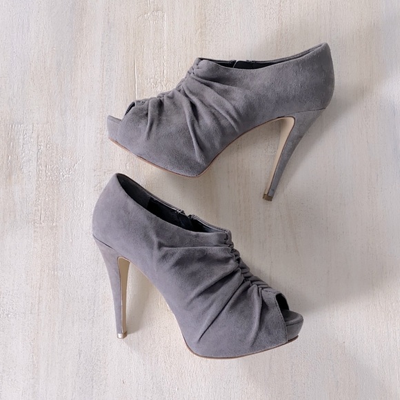 Marc Fisher Shoes - Marc fisher Clearly gray suede open toe platform heels 7